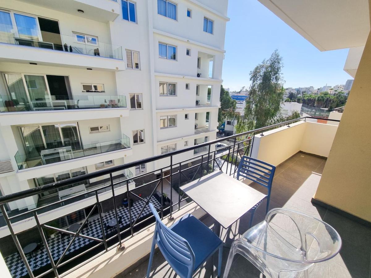 City Vibrance Apartment 拉纳卡 外观 照片